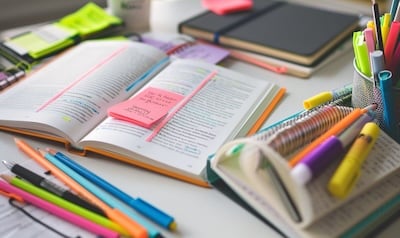 norwegisch lehrbuch lernen schreibtisch