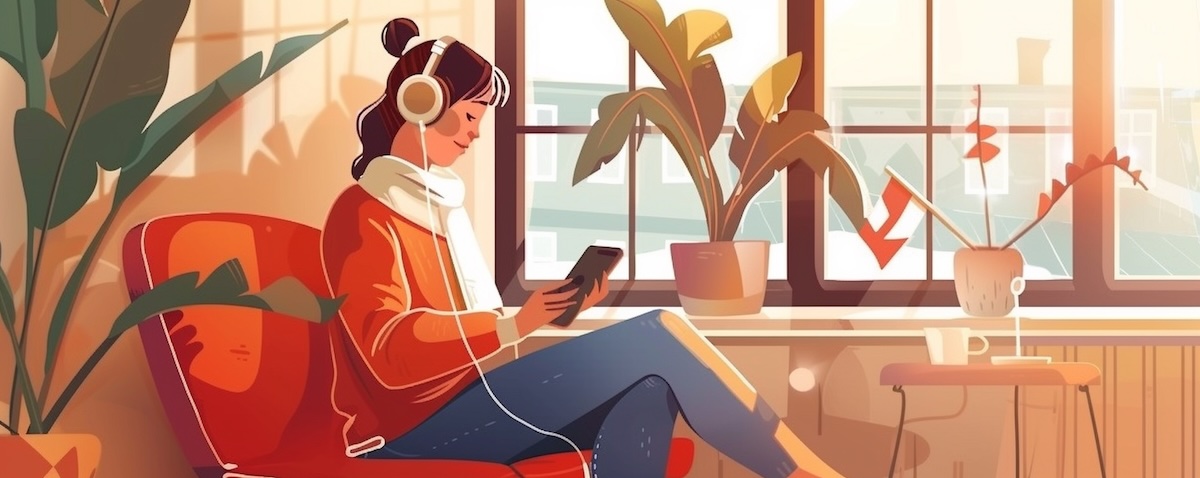 Frau lernt Norwegisch mit der Mondly-App im Café, warmes Licht